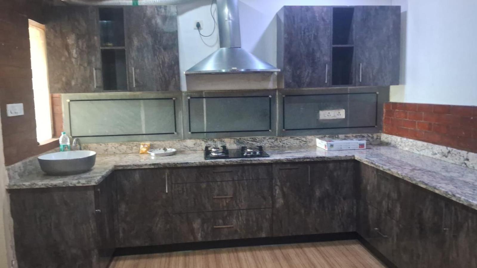 Tvh Park Rozalia Hostel Τσενάι Εξωτερικό φωτογραφία